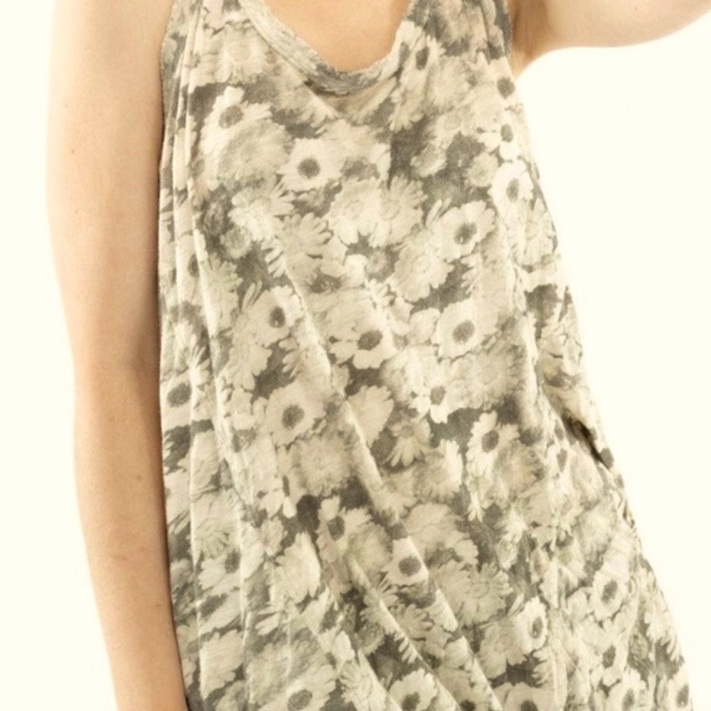 NWT Magnolia Pearl Paz tank 243 Happy Flowers